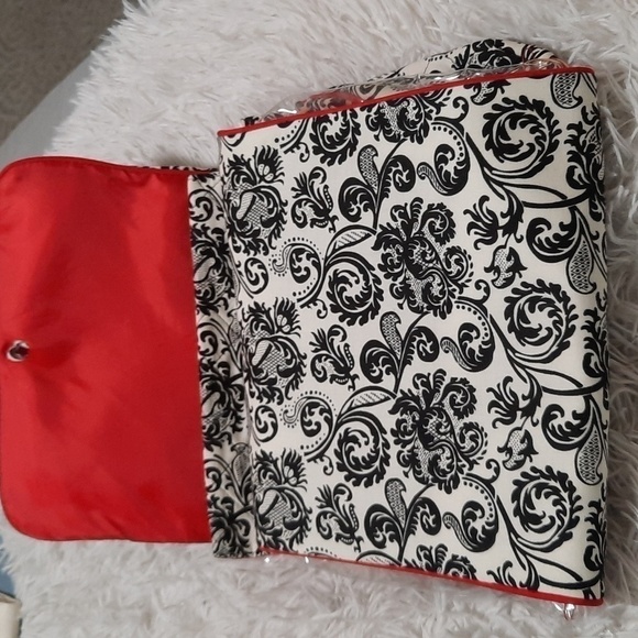 COSMETIC Travel Pouch - Picture 3 of 9